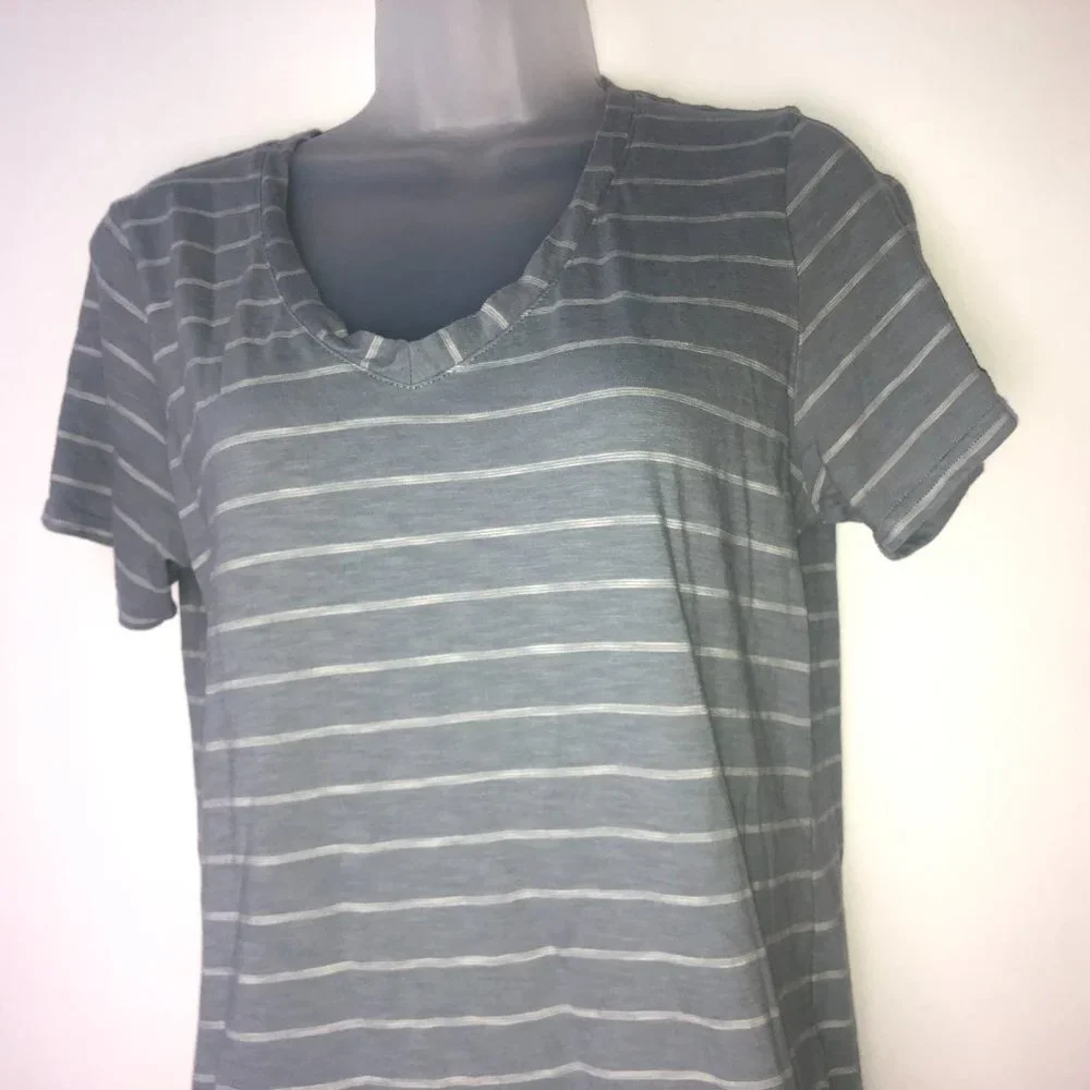 The North Face T-shirt Gray White Stripes Women's M/M‎ - Picture 2 of 14